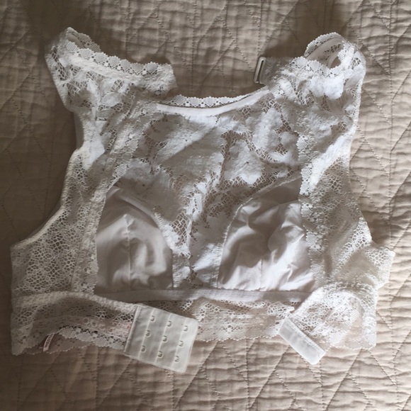 Victoria’s Secret lace bralette - Picture 3 of 4